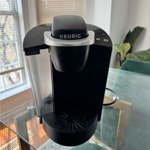 Keurig Single-Serve Pod Brewer in Black and Silver
